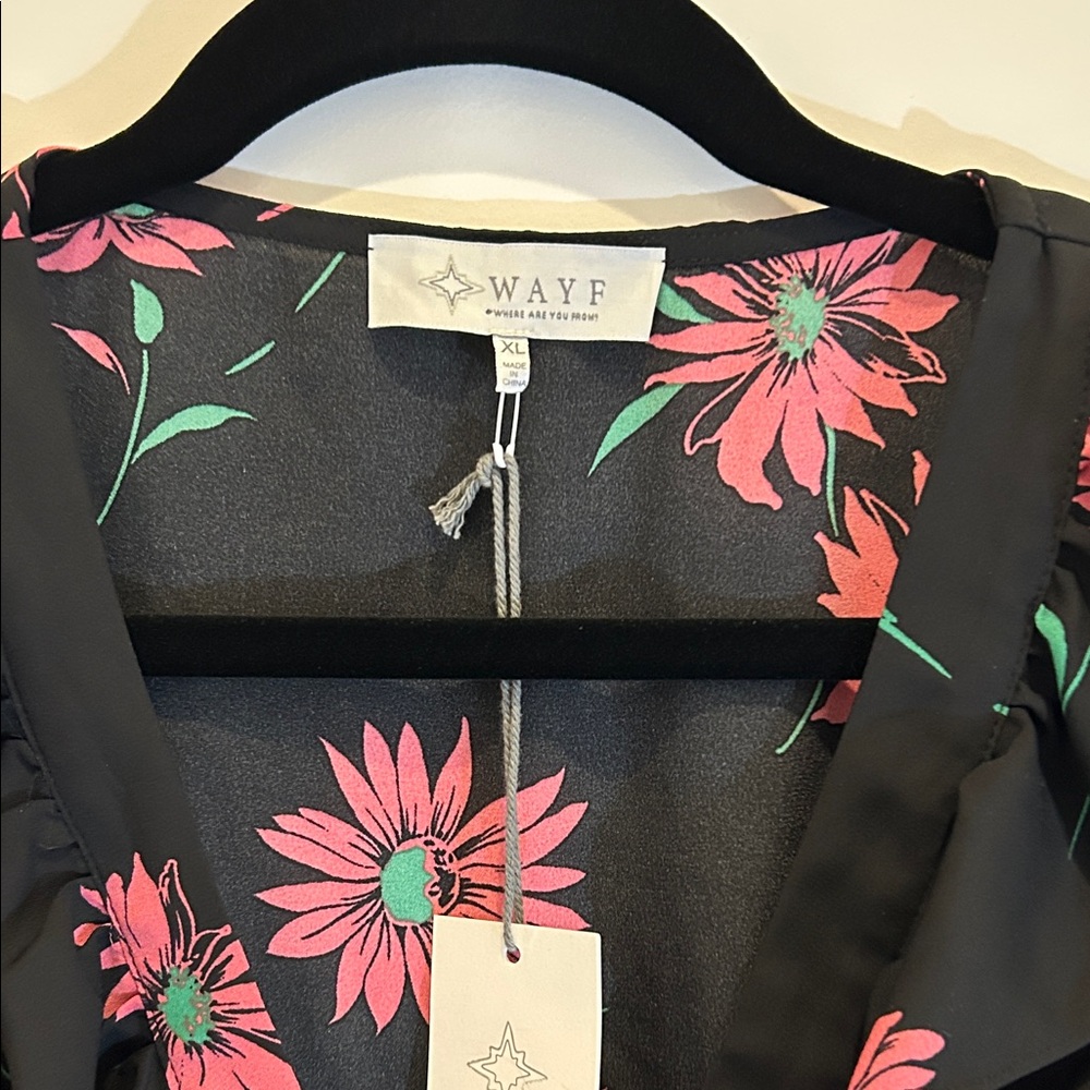 WAYF Dark Floral Blouse with Pink and Green xl